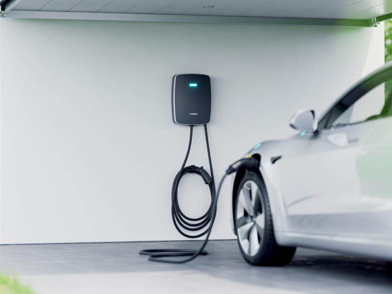 KEBA KeContact P30 a-series 11 kW Wallbox robuste Ladestation für private und gewerbliche Nutzung