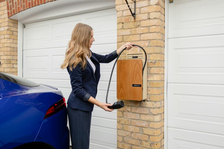 Wallbox mit Notstromfunktion versorgt Zuhause bei Stromausfall zuverlässig und sicher