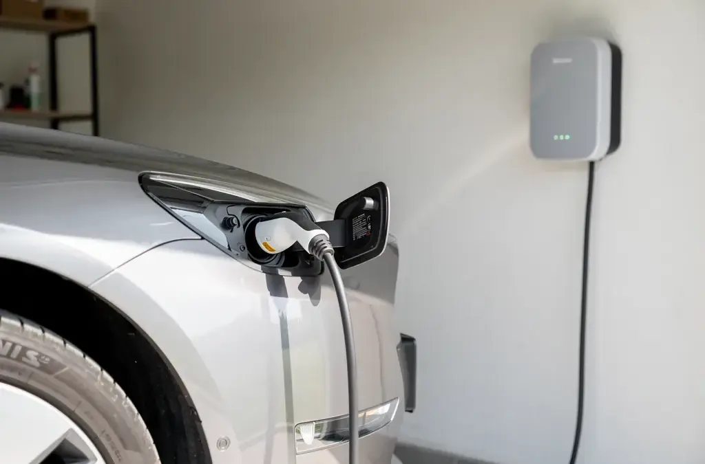 Steuervorteile mit Wallbox nutzen und beim Laden von Elektroautos sparen